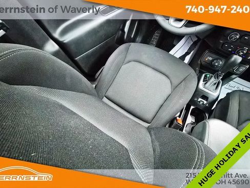 Used 2023 Jeep Renegade Latitude image 13