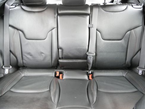 Used 2022 Jeep Compass Limited AWD/4WD image 13