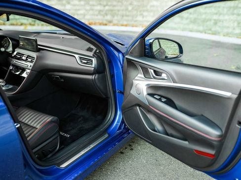 Used 2024 Genesis G70 2.5T w/ Sport Prestige Package image 14