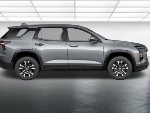 New 2026 Chevrolet Equinox LT FWD image 3