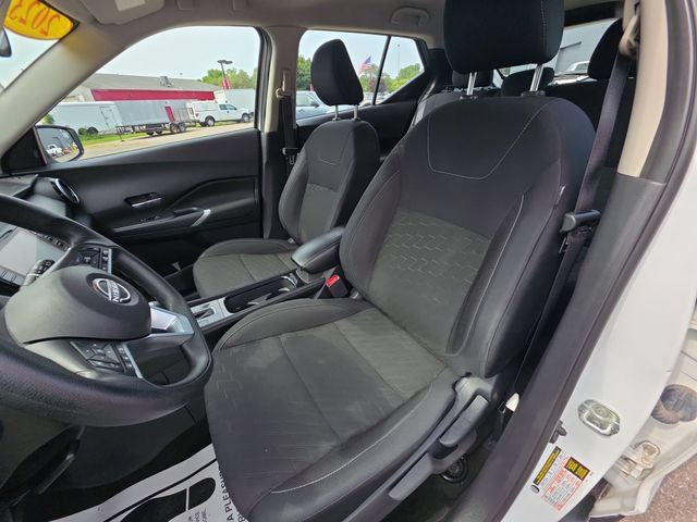 Certified 2023 Nissan Kicks SV FWD image 11