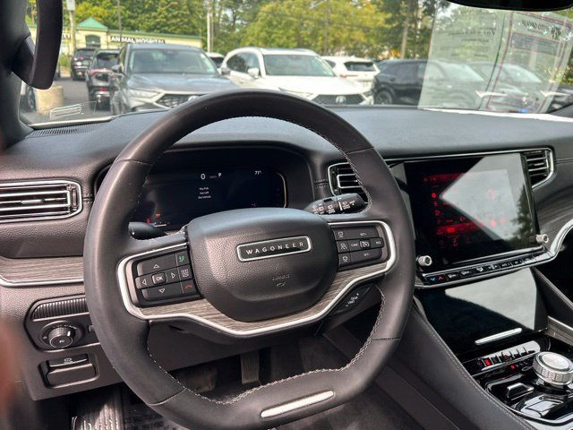 Used 2022 Jeep Wagoneer Series III w/ Premium Group I AWD/4WD image 18