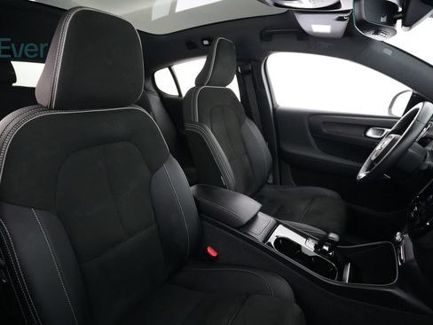 Used 2023 Volvo C40 P8 Recharge Plus w/ Protection Package Premier AWD/4WD image 23