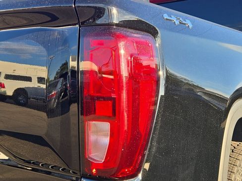 Used 2020 GMC Sierra 1500 SLE w/ Remote Start Package AWD/4WD image 6