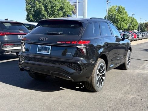 New 2026 Audi Q3 quattro 2.0T AWD/4WD image 5