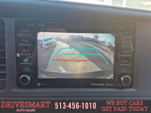 Used 2019 Toyota Sienna XLE image 19