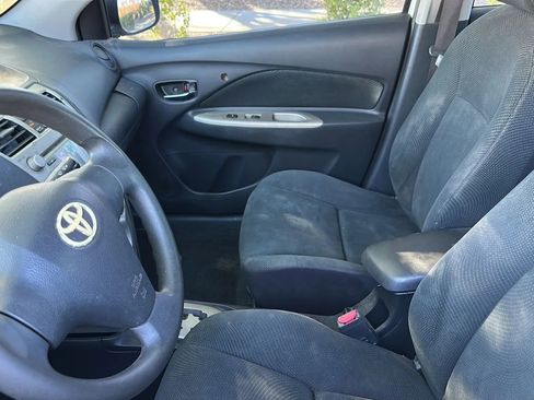 Used 2010 Toyota Yaris Sedan image 10