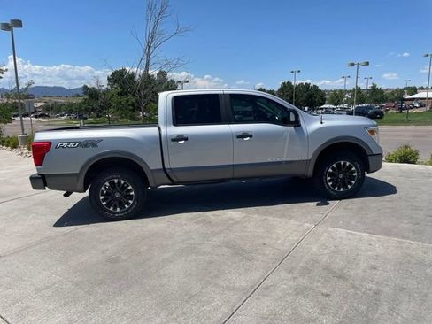 Used 2019 Nissan Titan PRO-4X w/ Pro-4x Convenience Package AWD/4WD image 10