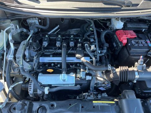 Used 2025 Nissan Versa SV image 30