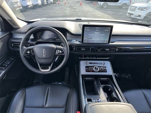Certified 2023 Lincoln Aviator AWD w/ Premium Package image 10