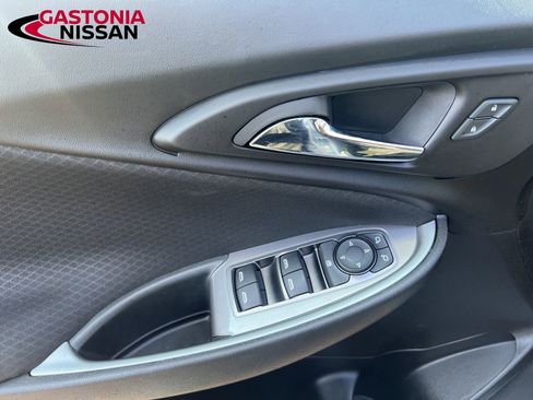 Used 2024 Chevrolet Malibu LT image 36