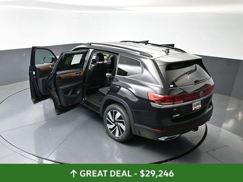Used 2024 Volkswagen Atlas SE image 59