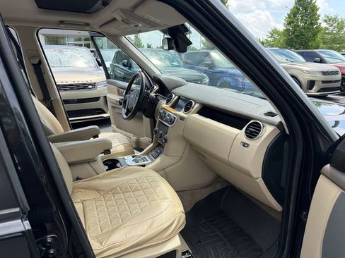 Used 2016 Land Rover LR4 HSE AWD/4WD image 11