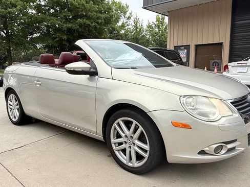 Used 2009 Volkswagen Eos Lux FWD image 14