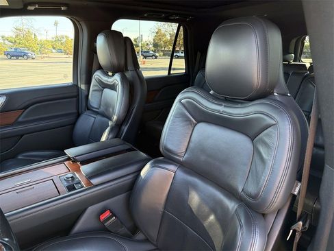 Used 2023 Lincoln Navigator L Reserve image 25