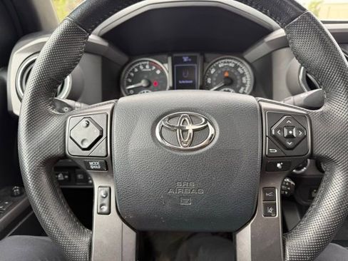 Used 2020 Toyota Tacoma TRD Sport w/ TRD Premium Sport Package AWD/4WD image 16