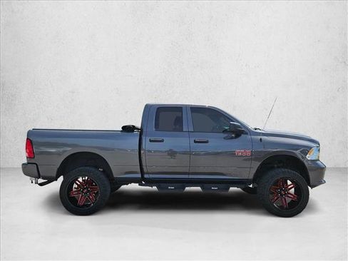 Used 2018 RAM 1500 Express AWD/4WD image 3