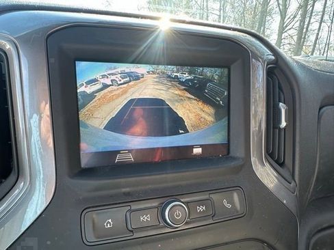 Used 2020 Chevrolet Silverado 1500 Custom w/ Custom Value Package image 32