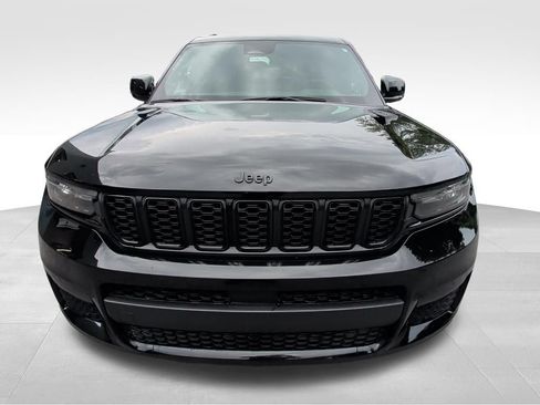 Used 2023 Jeep Grand Cherokee L Altitude AWD/4WD image 8