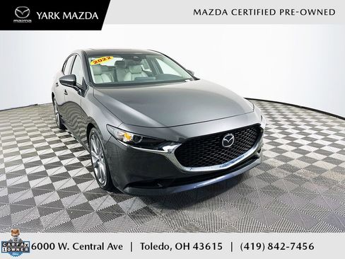 Certified 2022 MAZDA MAZDA3 s image 1