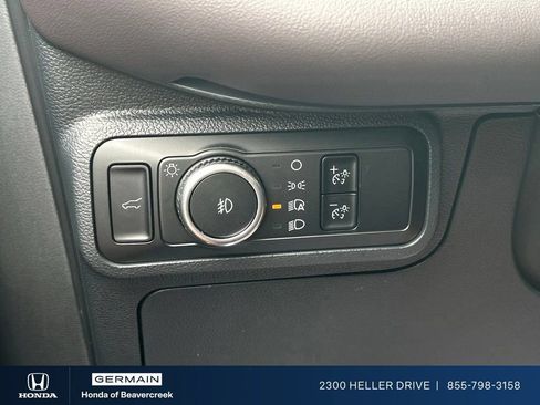 Used 2025 Ford Explorer Platinum w/ Ultimate Package AWD/4WD image 12