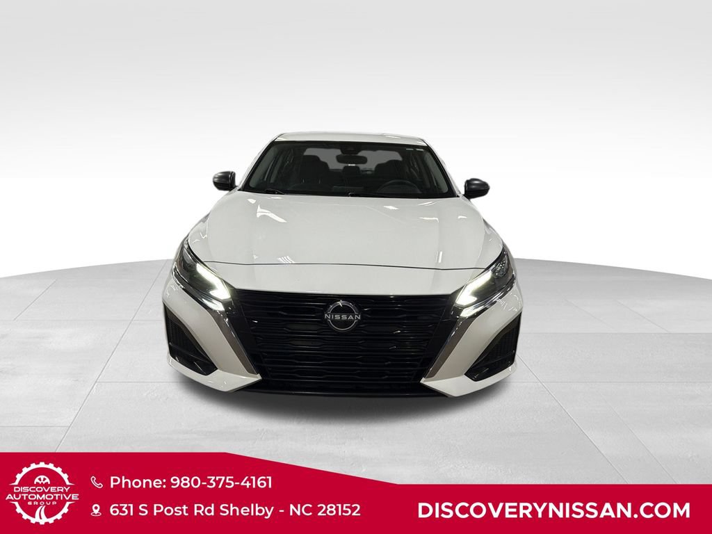 Certified 2025 Nissan Altima 2.5 SV AWD/4WD image 2