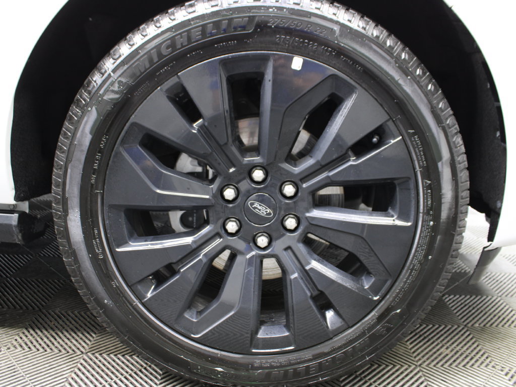 Used 2025 Ford Expedition Max Platinum w/ Stealth Appearance Package AWD/4WD image 13