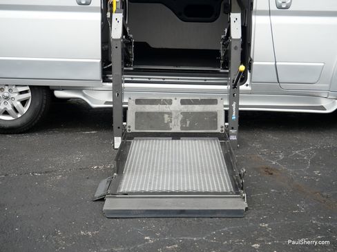 Used 2017 RAM ProMaster 1500 w/ Premium Appearance Group FWD image 13