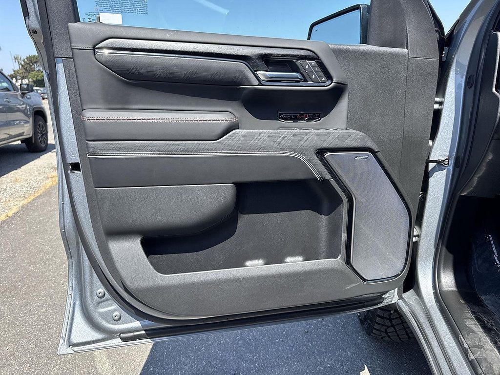 New 2026 GMC Sierra 1500 AT4X w/ LPO, Black Badging Package AWD/4WD image 19