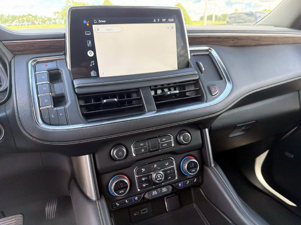 Used 2022 Chevrolet Suburban Premier AWD/4WD image 19