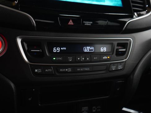 Used 2022 Honda Passport TrailSport image 23
