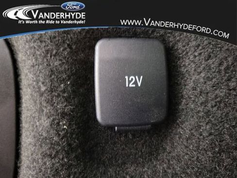 Used 2023 Lincoln Corsair Reserve w/ Equipment Group 201A image 7