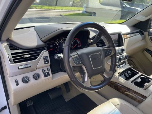 Used 2016 GMC Yukon Denali w/ Enhanced Security Package AWD/4WD image 10