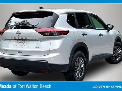 Used 2024 Nissan Rogue S AWD/4WD image 5