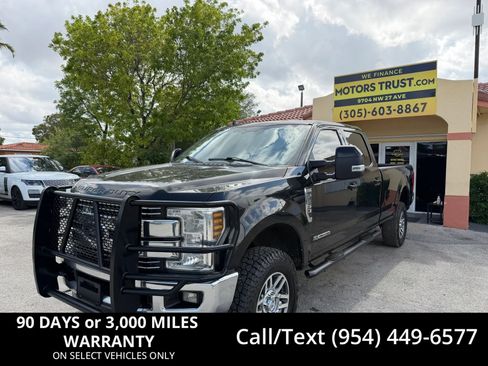 Used 2019 Ford F250 4x4 SuperCrew Lariat w/ Camper Package image 1