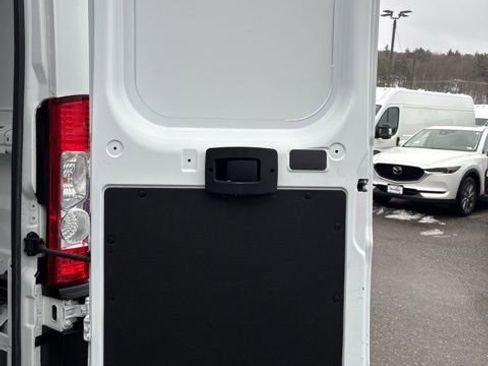 Used 2025 RAM ProMaster 2500 w/ Convenience Group image 22