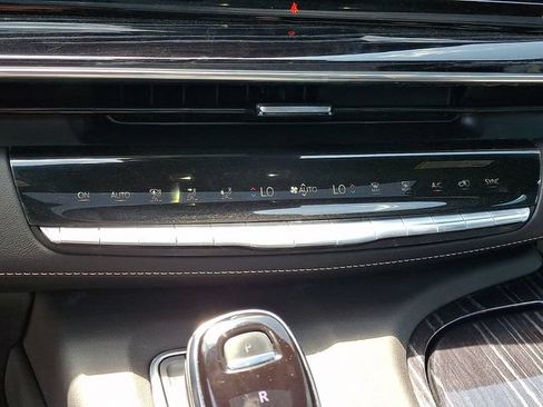 Used 2022 Cadillac Escalade ESV Sport w/ LPO, ONYX Package AWD/4WD image 16
