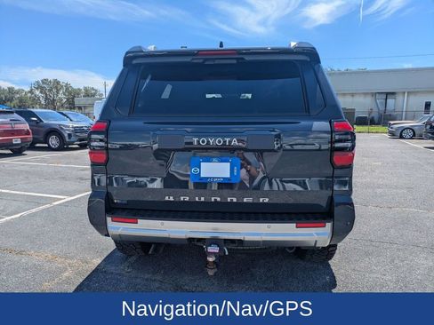 Used 2025 Toyota 4Runner Limited AWD/4WD image 5