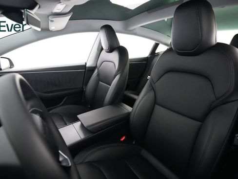 Used 2025 Tesla Model 3 Long Range AWD/4WD image 4