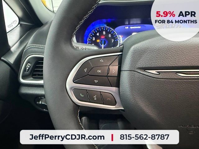 New 2027 Chrysler Pacifica Select AWD/4WD image 12