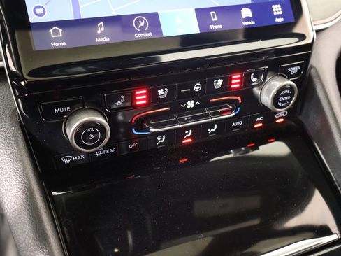 Used 2021 Jeep Grand Cherokee L Overland w/ Advanced Protech Group III image 8