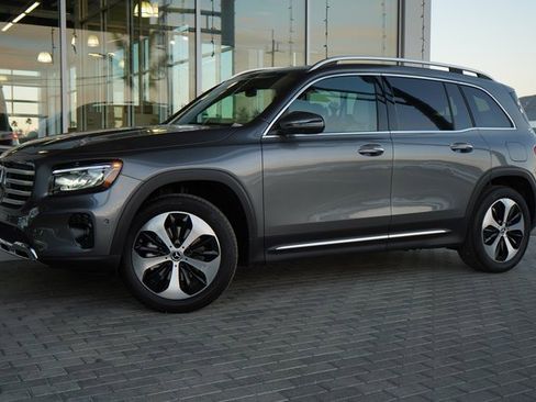 New 2026 Mercedes-Benz GLB 250 image 4