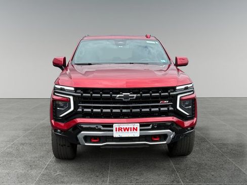 Certified 2025 Chevrolet Suburban Z71 w/ Comfort Package AWD/4WD image 8