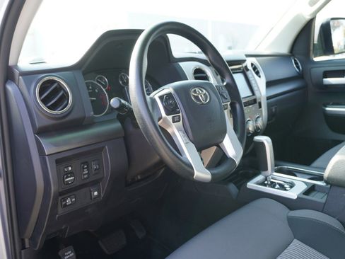 Used 2017 Toyota Tundra SR5 w/ SR5 Upgrade Package image 19