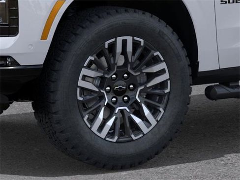 New 2026 Chevrolet Suburban Z71 image 9