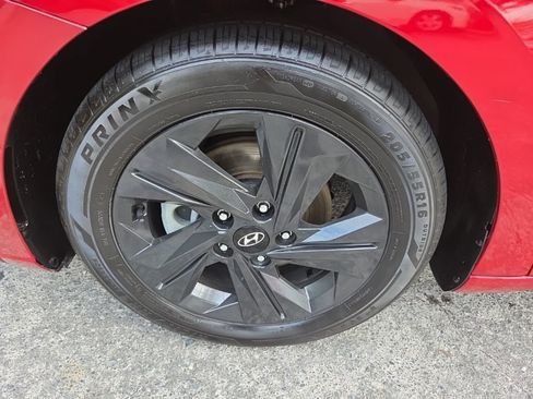 Used 2021 Hyundai Elantra SEL FWD image 14