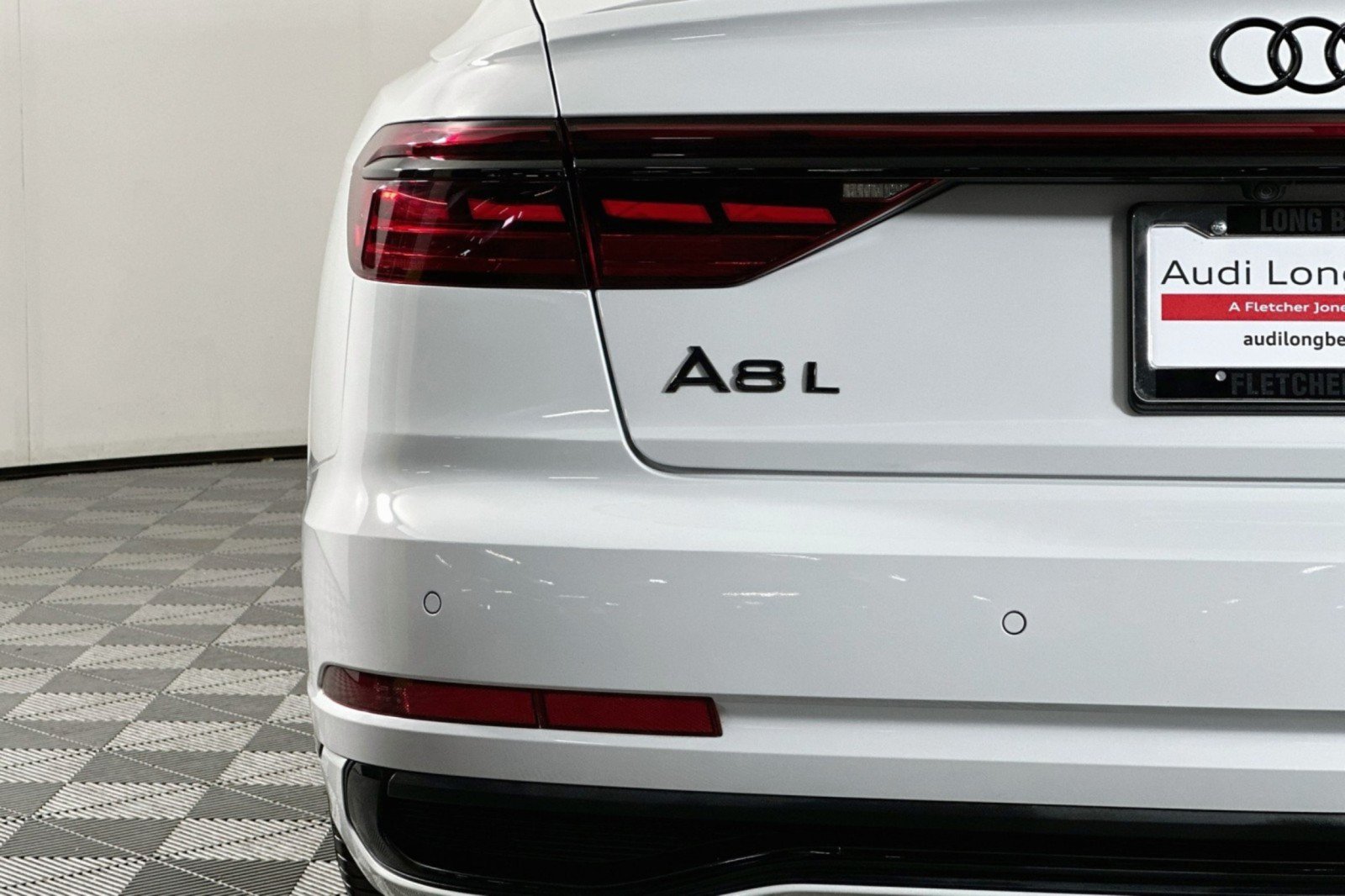 Used 2023 Audi A8 L 3.0T w/ Comfort Plus Package AWD/4WD image 17