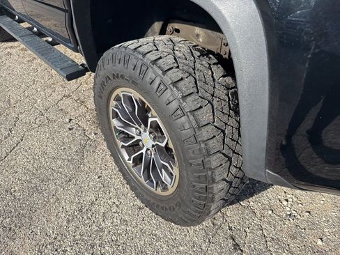 Used 2020 Chevrolet Colorado ZR2 image 12