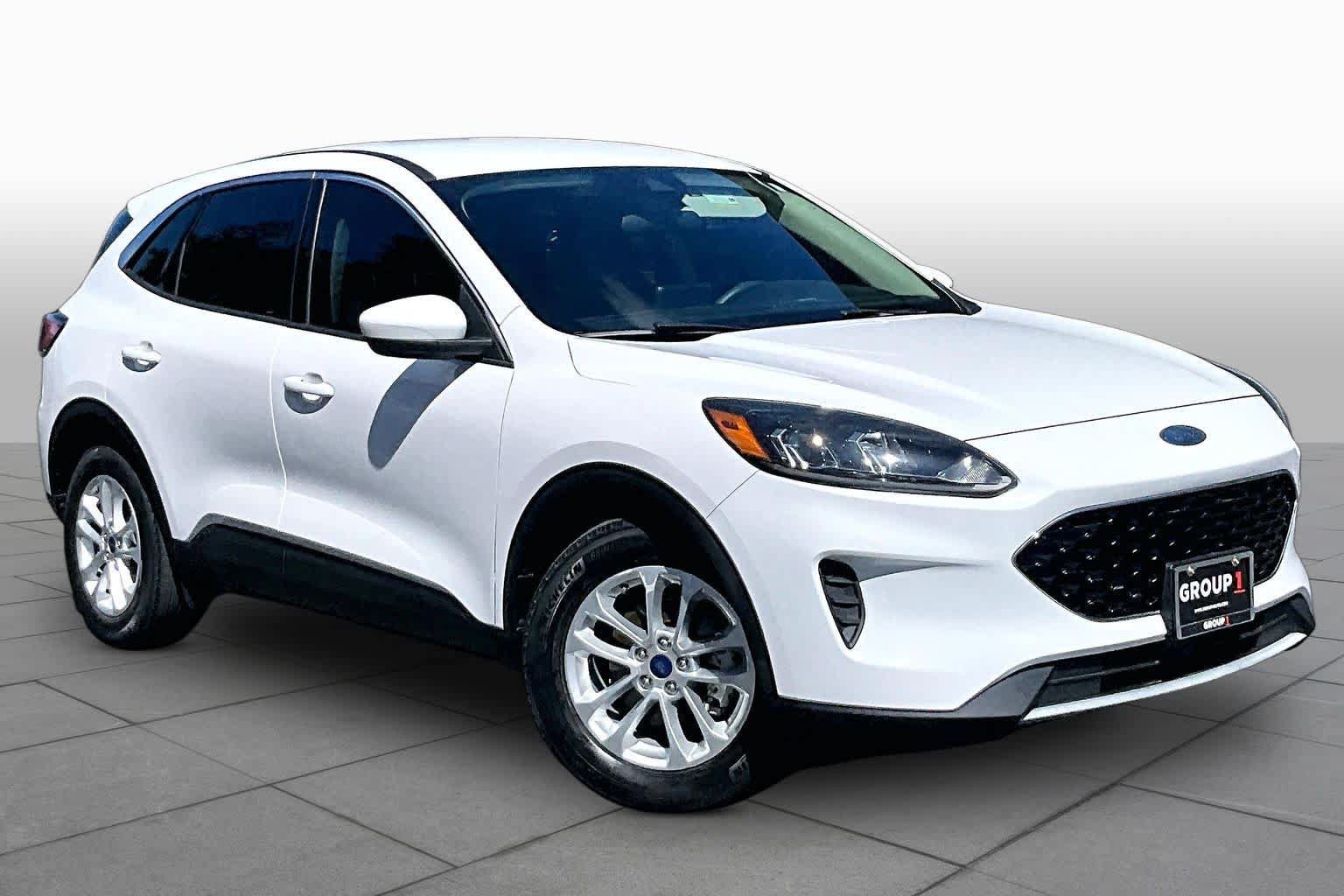 Used 2020 Ford Escape SE FWD image 3