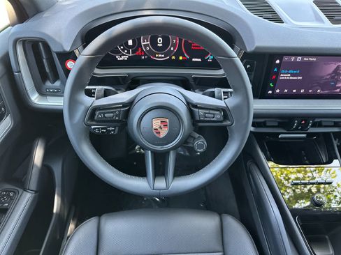 Certified 2026 Porsche Cayenne AWD/4WD image 15